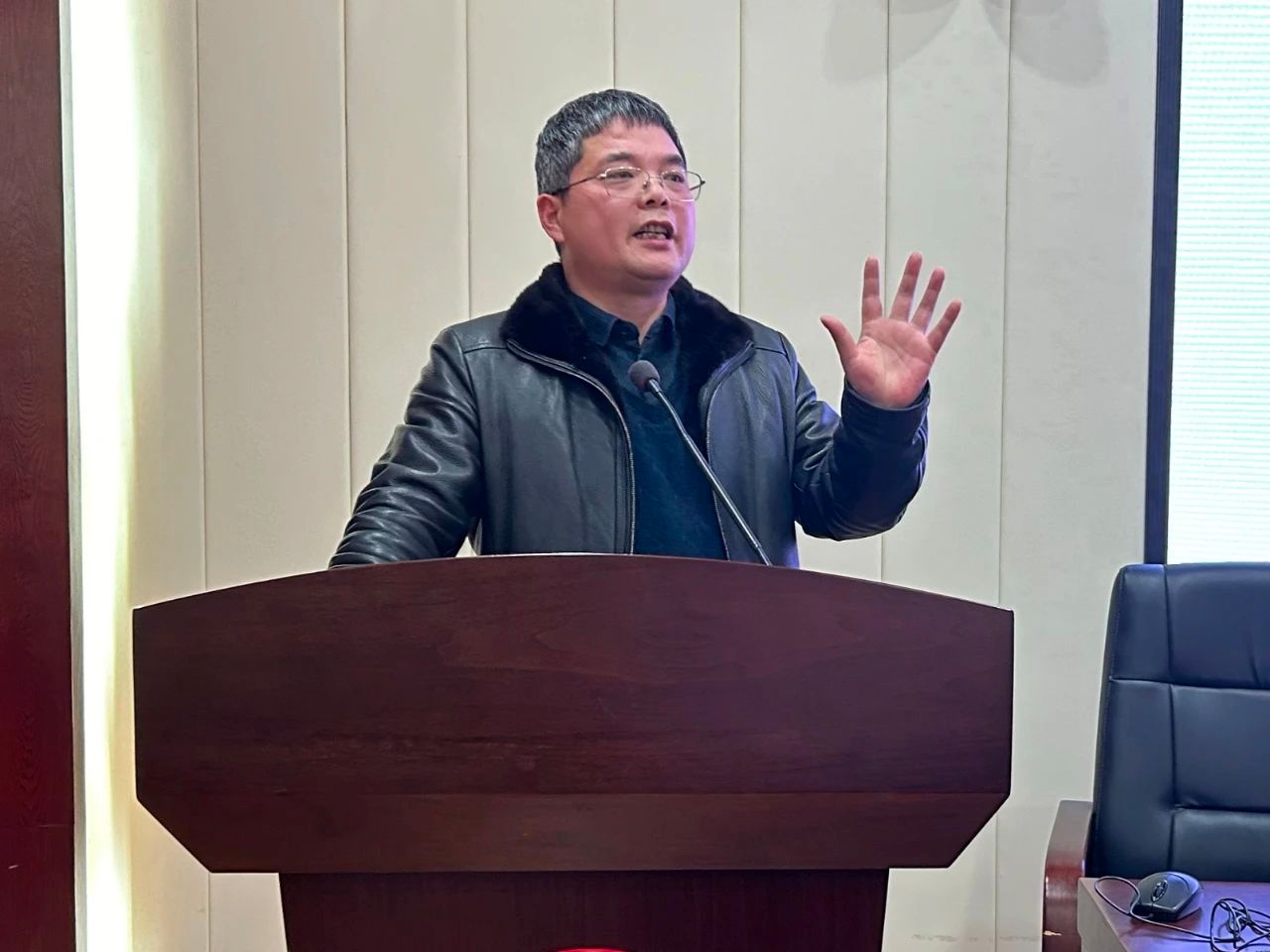 此外会议邀请了长沙理工大学心理健康球